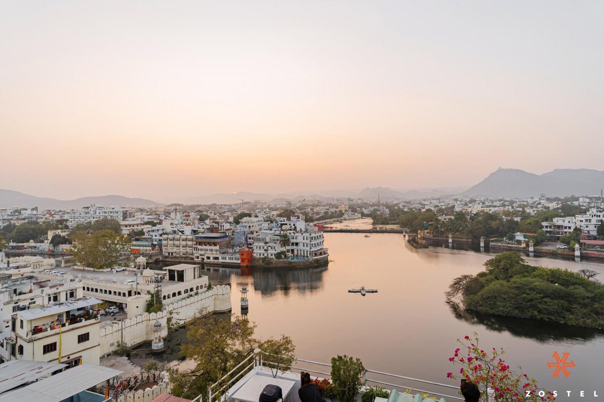 A Pousada Zostel Udaipur Exterior foto
